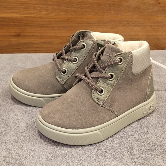 UGG Other - UGG Boots size 8